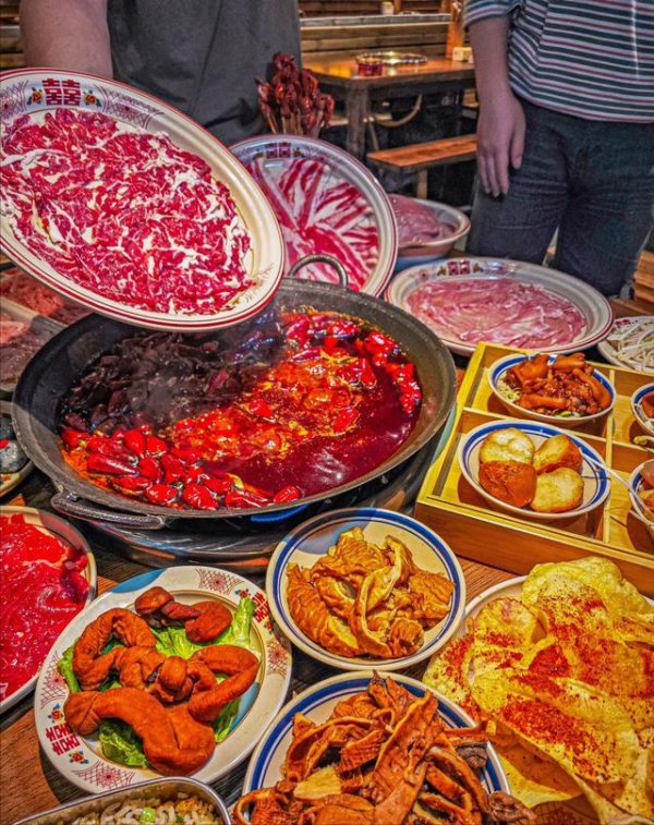 银河配资 如今餐饮关了一家又一家，其实早就从去年，就埋了种子了啊